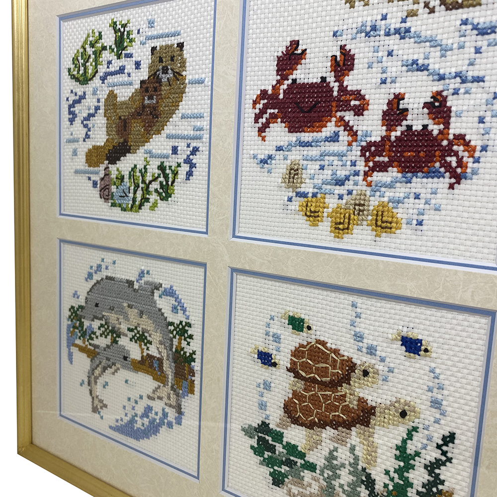 ミニ刺繍を4つ一緒に